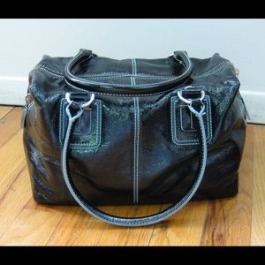 TODS BLACK PATENT LEATHER BOX SATCHEL